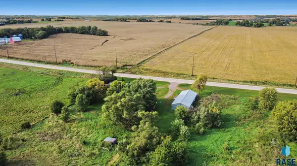 48353 266th St, Brandon, SD 57005