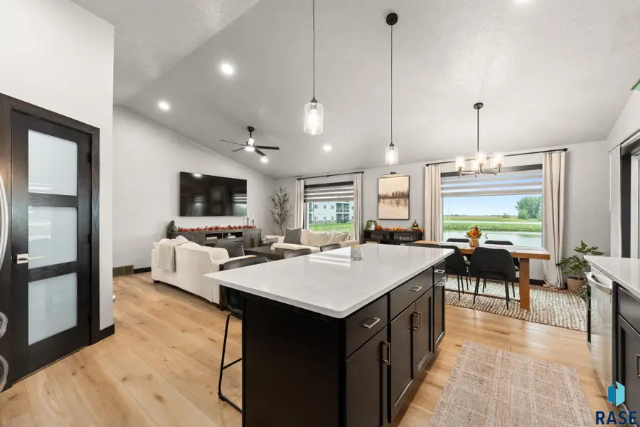 3513 E Sage Grass St, Sioux Falls, SD 57108 - #2