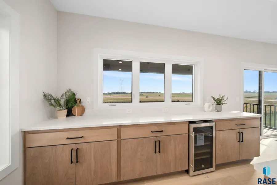 1517 W Autumn Cir, Brandon, SD 57005 - #3
