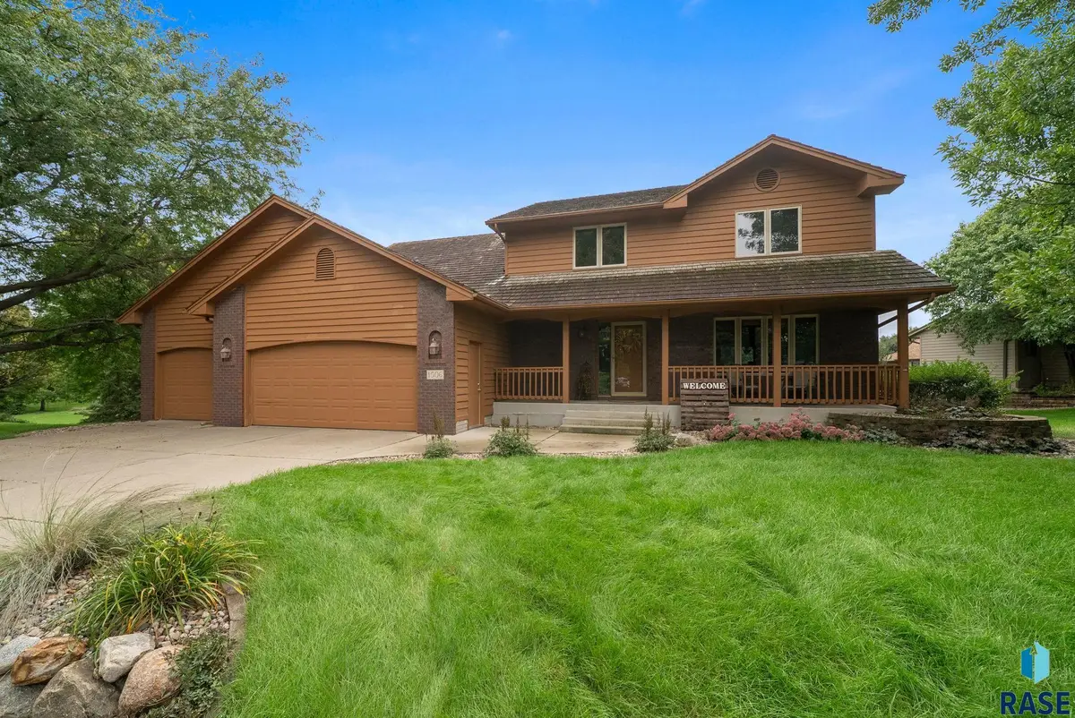 1506 S Gray Goose Cir, Sioux Falls, SD 57110 - #1