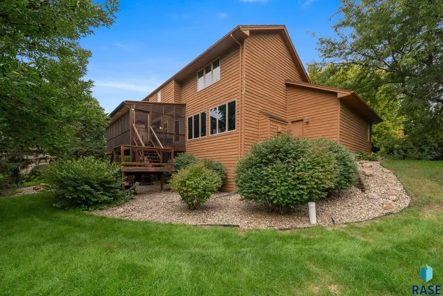 1506 S Gray Goose Cir, Sioux Falls, SD 57110 - #3