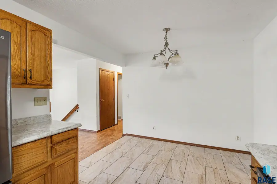 6209 W 60th St, Sioux Falls, SD 57106 - #2
