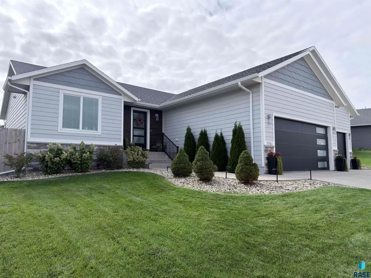 5301 E Revere Dr, Sioux Falls, SD 57110 - #1
