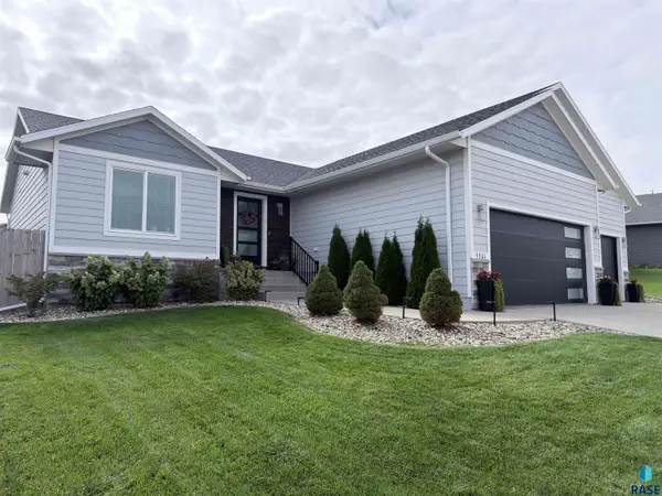 5301 E Revere Dr, Sioux Falls, SD 57110