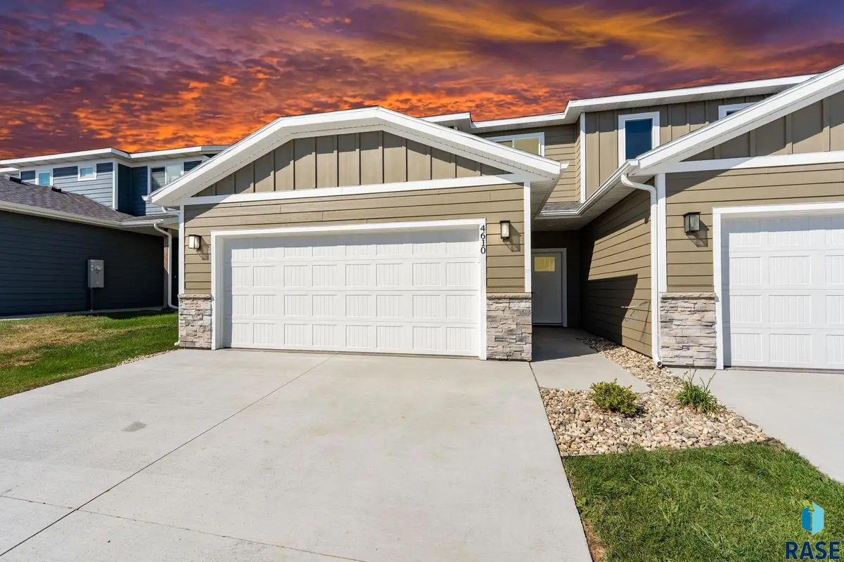 4610 E Whisper Ridge Pl, Sioux Falls, SD 57108 - #1