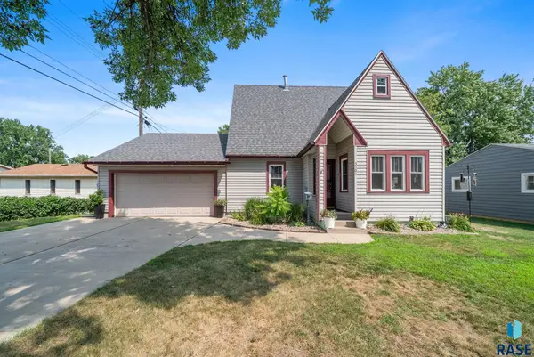 3308 S Center Ave, Sioux Falls, SD 57105