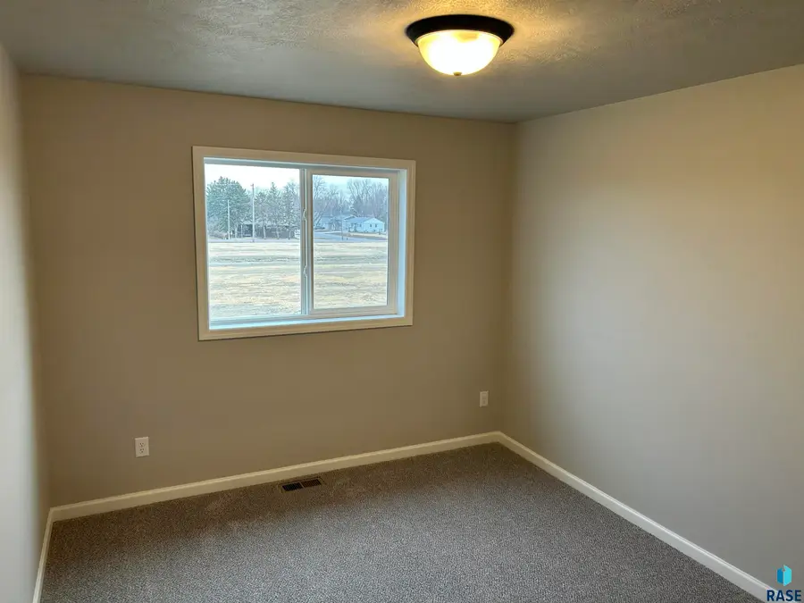2128 E Alexa St, Brandon, SD 57005 - #2