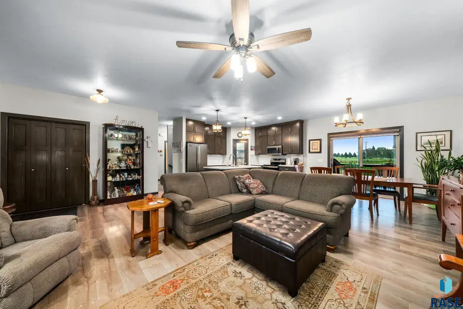 1406 Ripple Creek Rd, Dell Rapids, SD 57022 - #3