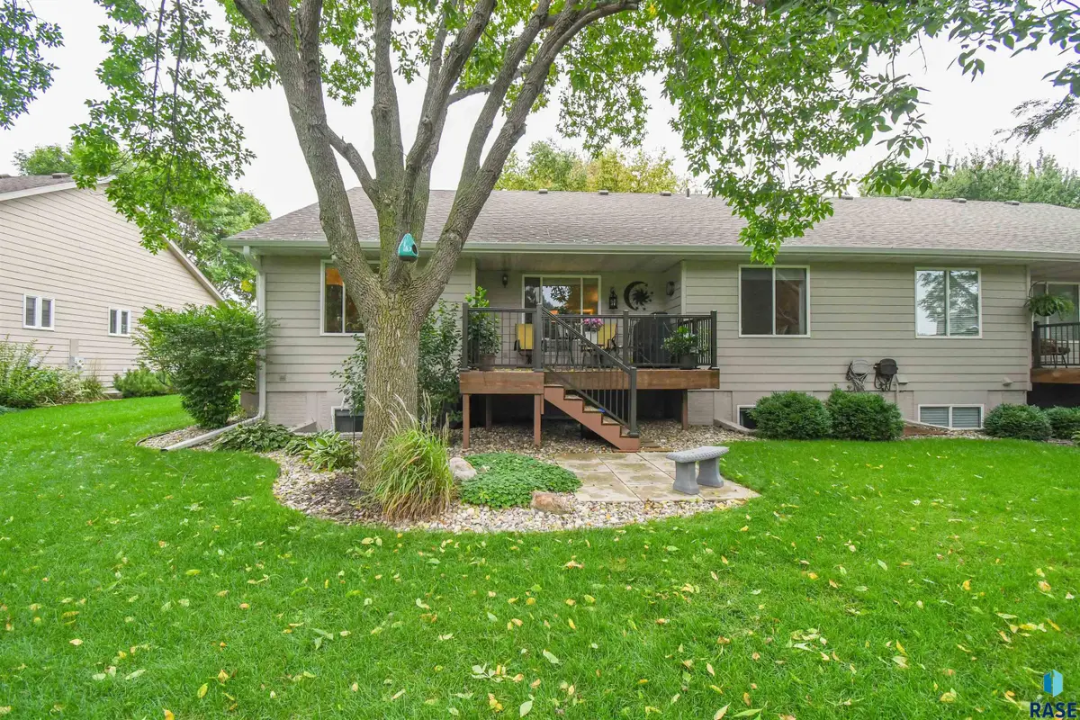 6105 S Avalon Ave, Sioux Falls, SD 57108 - #1