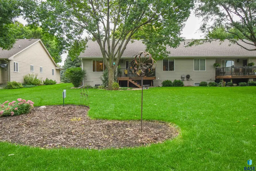 6105 S Avalon Ave, Sioux Falls, SD 57108 - #2
