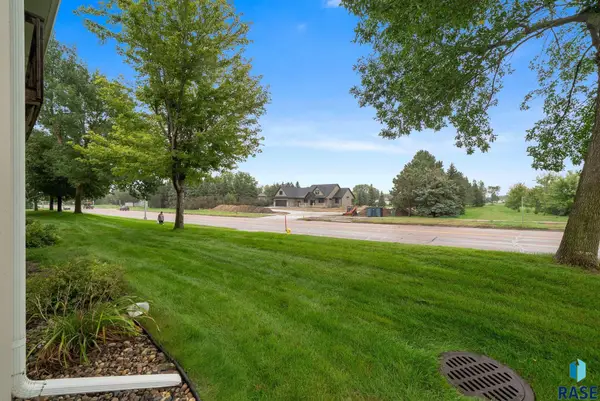 7111 56th St #39, Sioux Falls, SD 57106