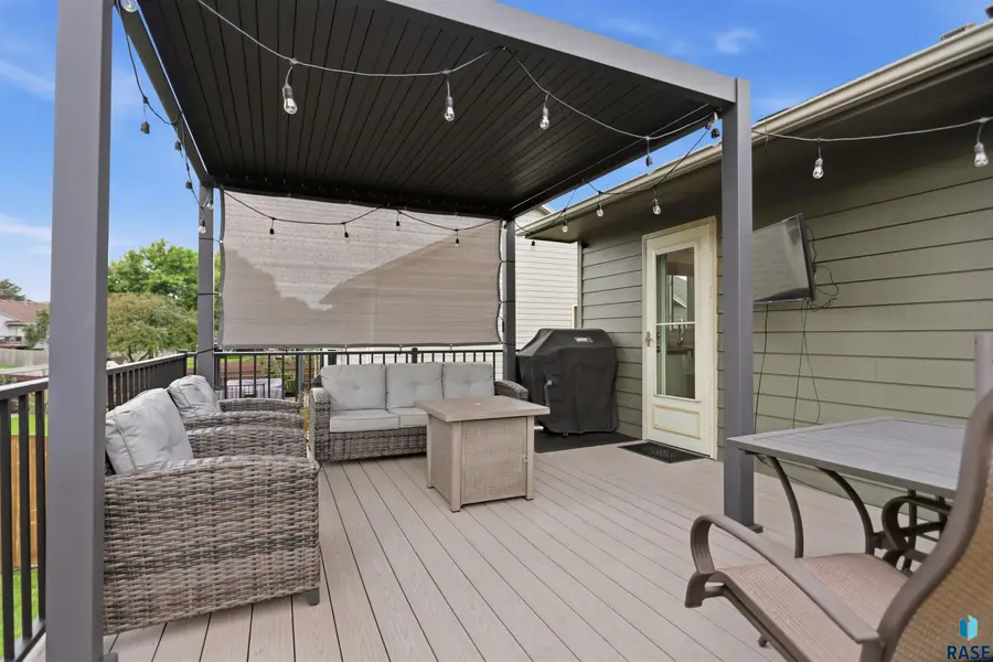 3204 S Grace Ave, Sioux Falls, SD 57103 - #2