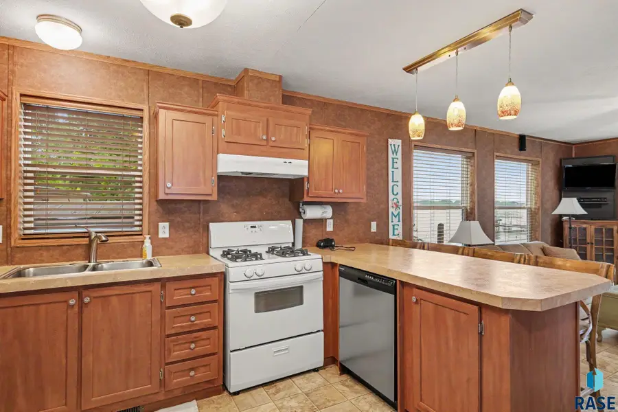 6402 Fischer Pl #C17, Wentworth, SD 57075 - #3