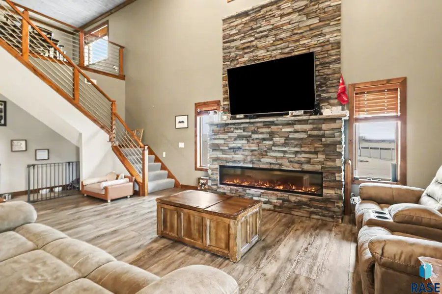 27404 470th Ave, Lennox, SD 57039 - #2