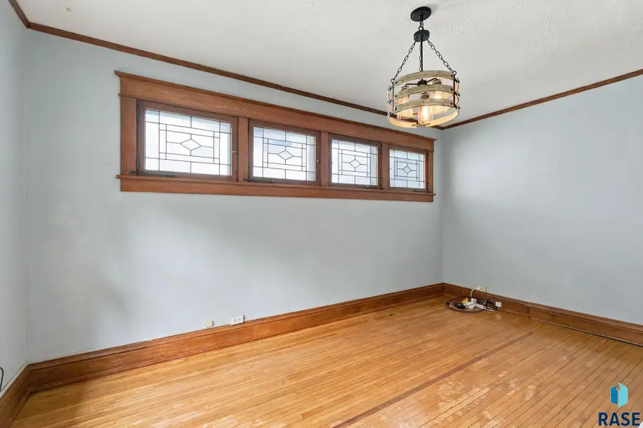 404 E 5th St, Dell Rapids, SD 57022 - #2