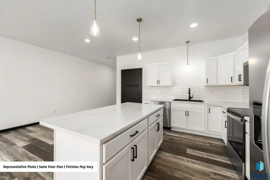 4616 E Whisper Ridge Pl, Sioux Falls, SD 57108 - #2