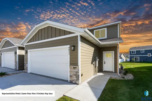 4617 E Whisper Ridge Pl, Sioux Falls, SD 57108