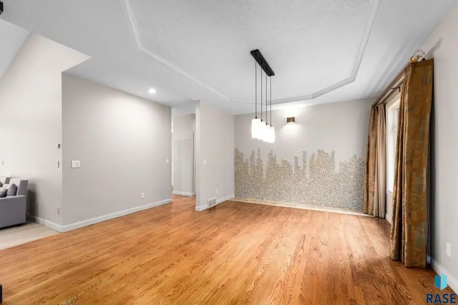 3557 S Spencer Blvd, Sioux Falls, SD 57103 - #3