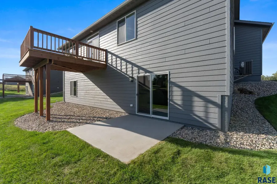 5309 Cushman St, Sioux Falls, SD 57107 - #2