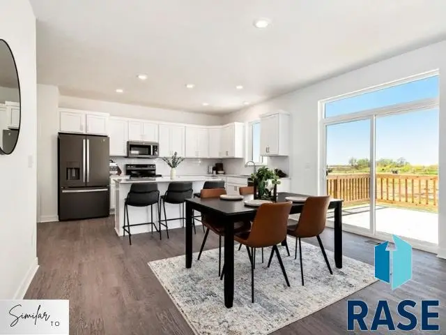 5801 W Raleigh Cir, Sioux Falls, SD 57107 - #2