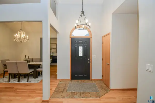 7505 W 15th St, Sioux Falls, SD 57106