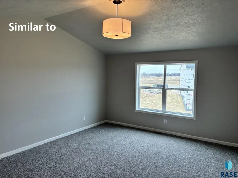 6229 W Goldberg Dr, Sioux Falls, SD 57107 - #3