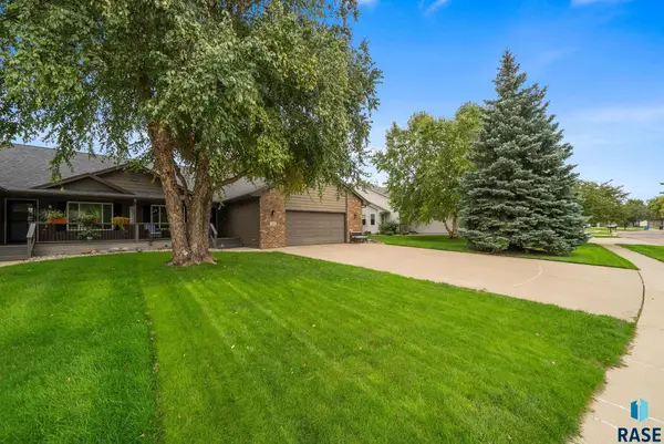 5002 S Baneberry Ave, Sioux Falls, SD 57106