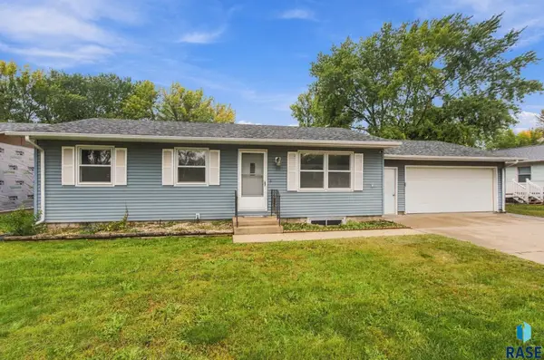4103 W Mesa Pass, Sioux Falls, SD 57106