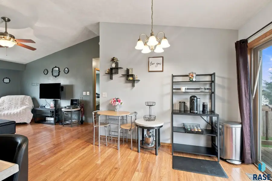 7813 W 44th St, Sioux Falls, SD 57106 - #3