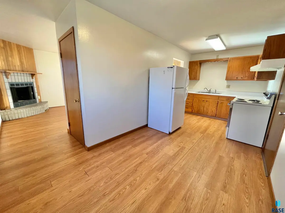 3909 S Glendale Ave, Sioux Falls, SD 57105 - #1