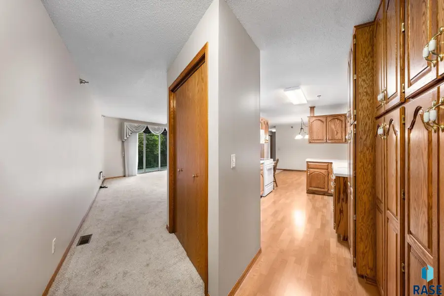 1641 S Cleveland Ave #204, Sioux Falls, SD 57103 - #2