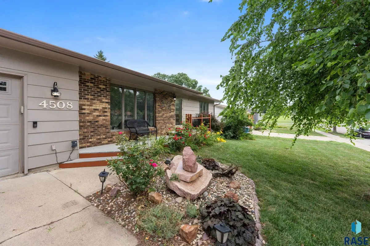 4508 S Highland Ave, Sioux Falls, SD 57103 - #1