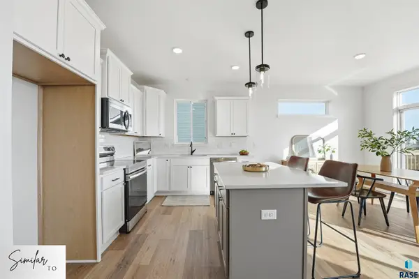 115 S Harvest Hill Ave, Sioux Falls, SD 57110