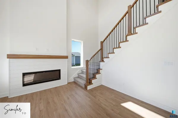 405 S Willow Spring Dr, Sioux Falls, SD 57110