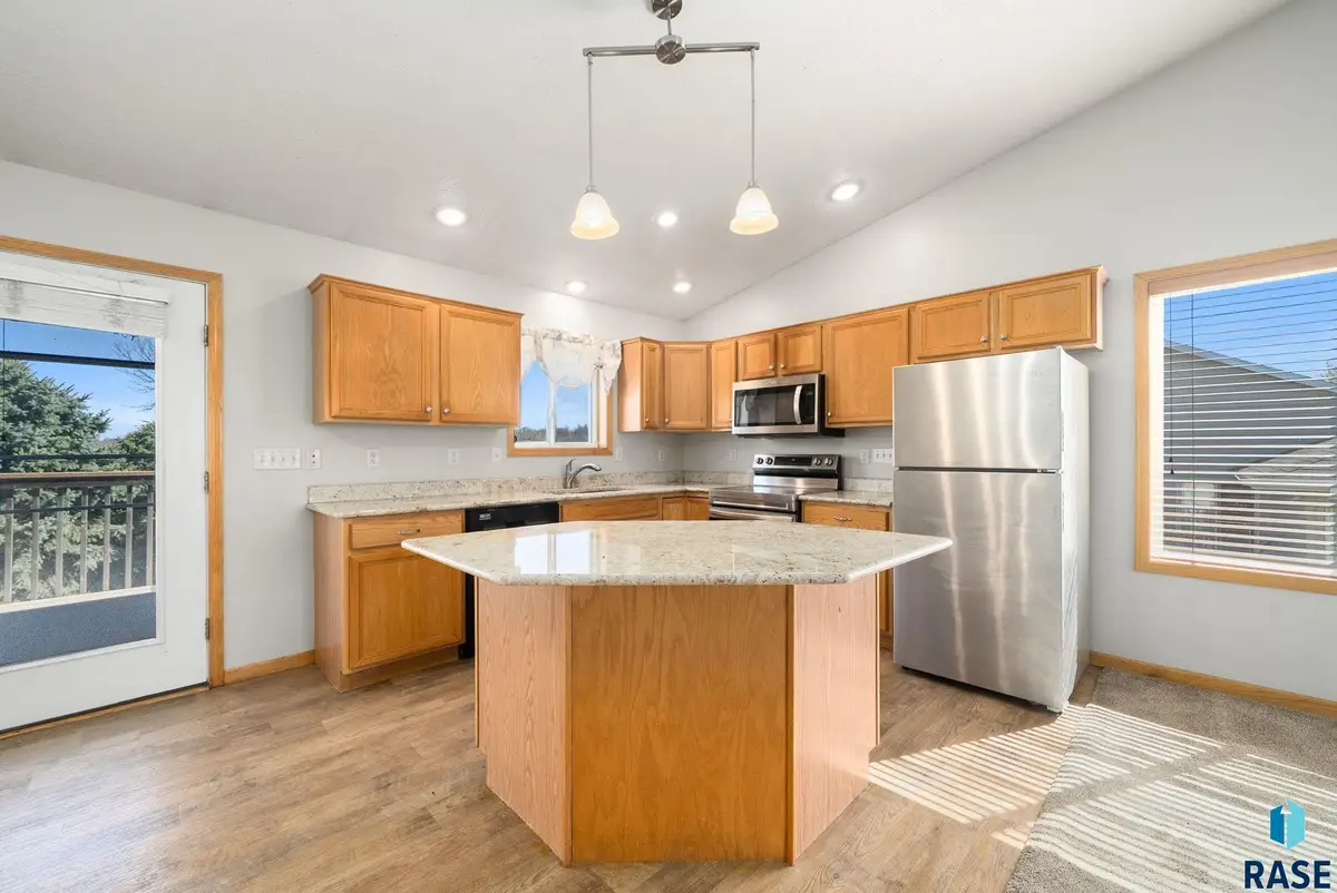 4116 W Newcomb St, Sioux Falls, SD 57108 - #1