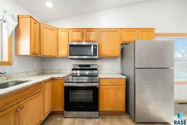 4116 W Newcomb St, Sioux Falls, SD 57108