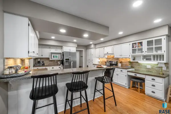 600 E Plum Creek Rd, Sioux Falls, SD 57105