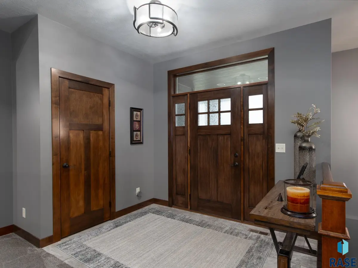 4304 S Safflower Ave, Sioux Falls, SD 57110 - #1