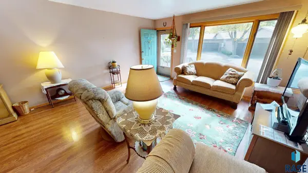 3308 W Norie Pl, Sioux Falls, SD 57106