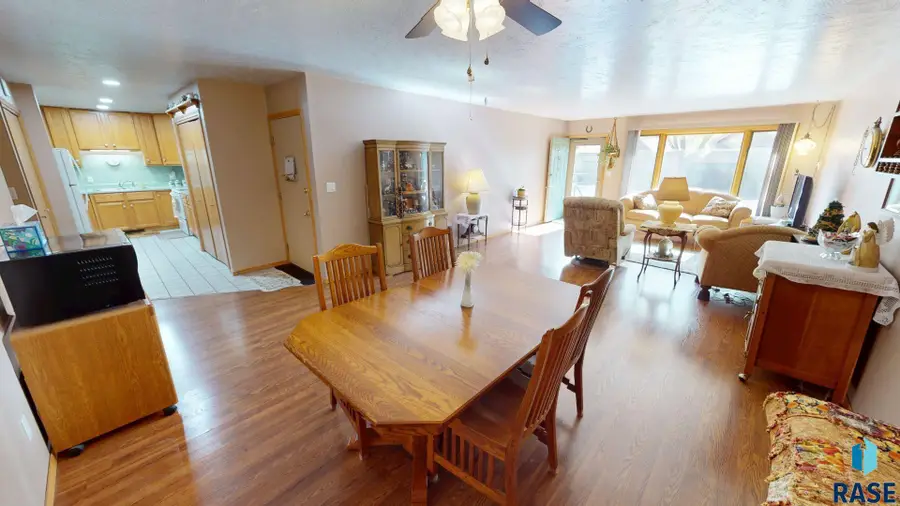 3308 W Norie Pl, Sioux Falls, SD 57106 - #2
