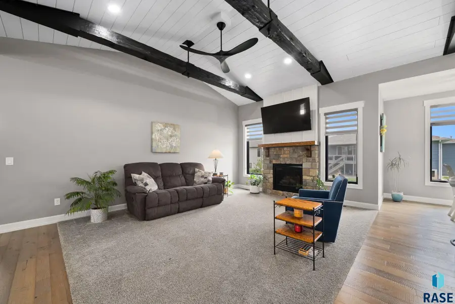 709 E Piping Rock Ln, Sioux Falls, SD 57108 - #3