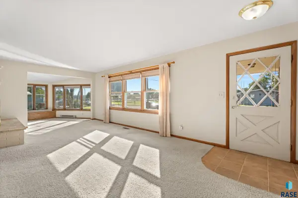 3112 S Jefferson Ave, Sioux Falls, SD 57105