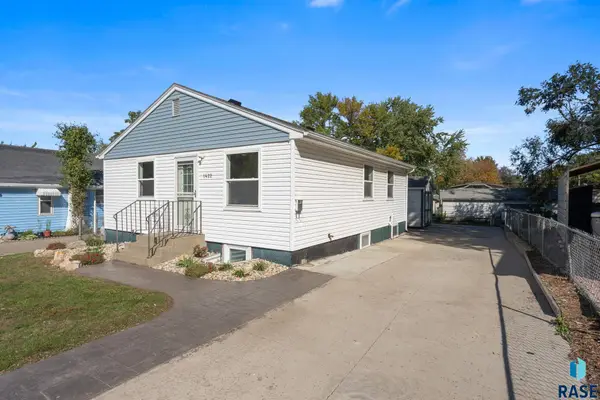 1422 E 4th St, Sioux Falls, SD 57103