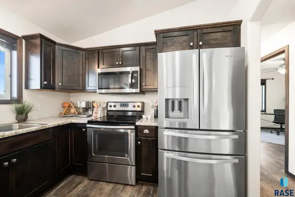 4308 W 93rd St, Sioux Falls, SD 57108