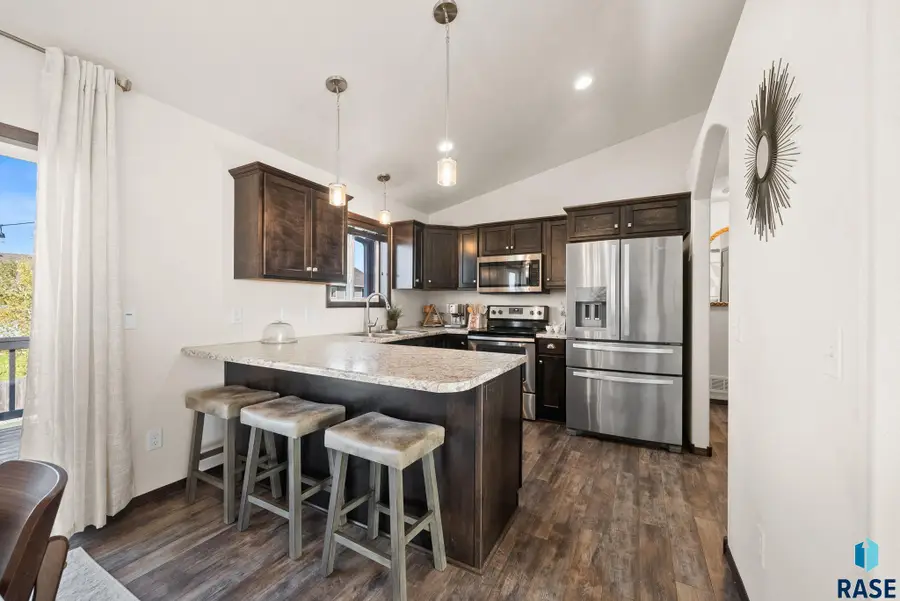 4308 W 93rd St, Sioux Falls, SD 57108 - #2