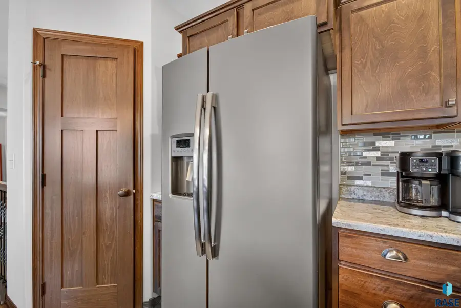 3816 S Sparta Ave, Sioux Falls, SD 57110 - #3