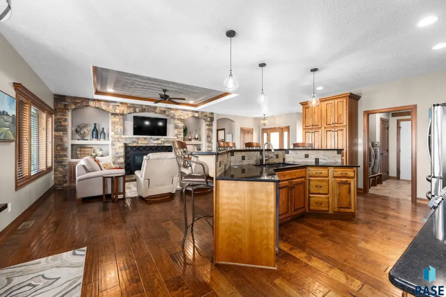 1724 W Grand Arbor Cir, Sioux Falls, SD 57108 - #2