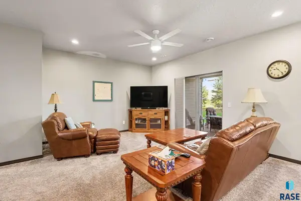 7571 Grand Arbor Pl, Sioux Falls, SD 57108