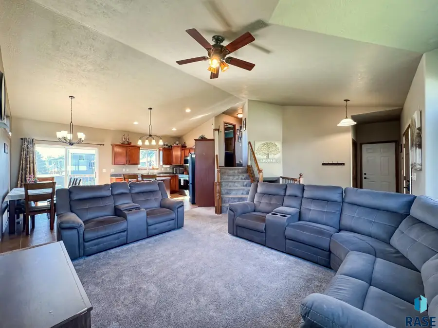 705 Kent St, Harrisburg, SD 57032 - #2