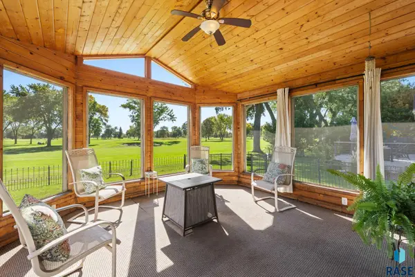 4001 W Newcomb St St W, Sioux Falls, SD 57106